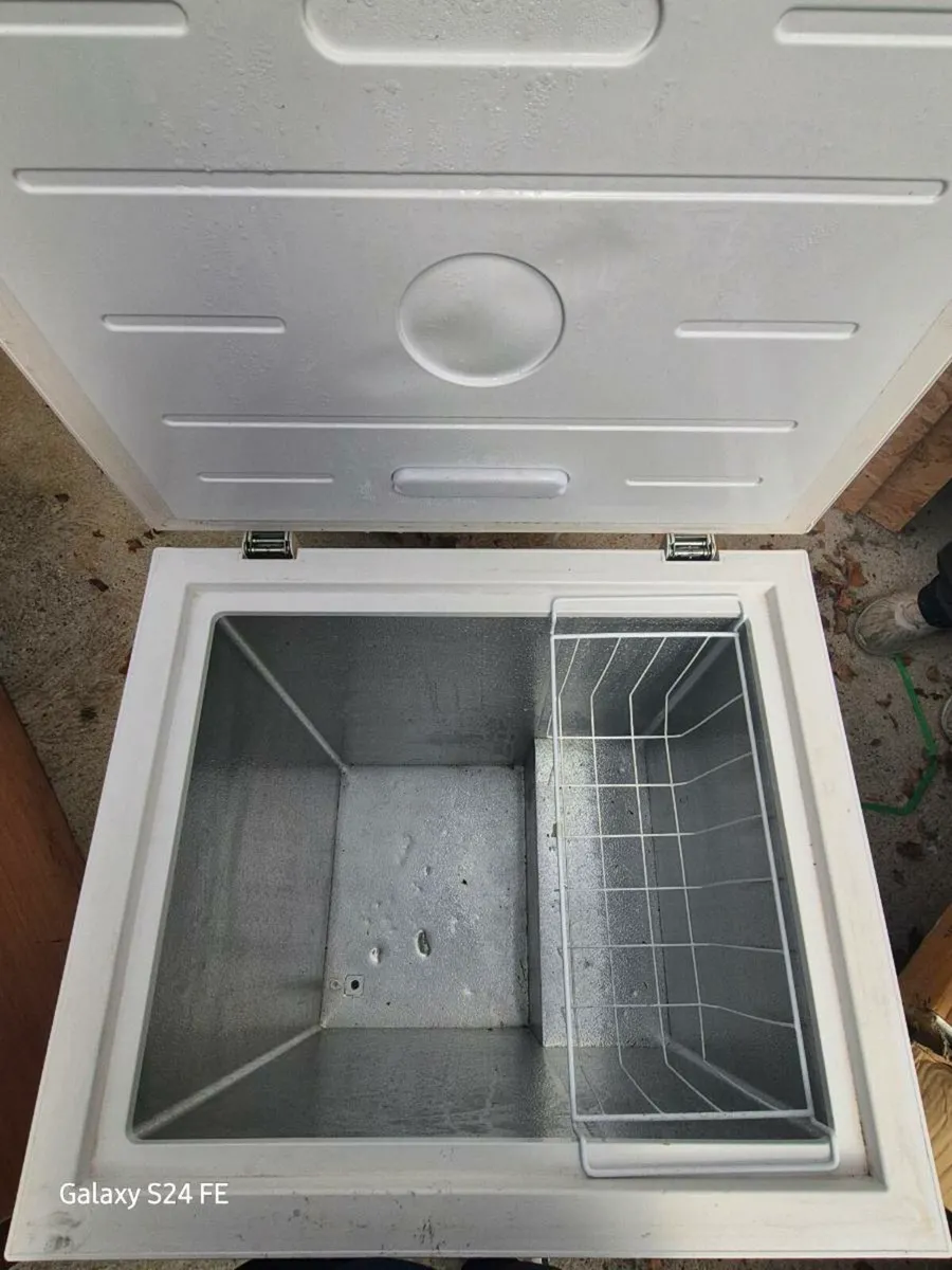 Chest Freezer - Image 2