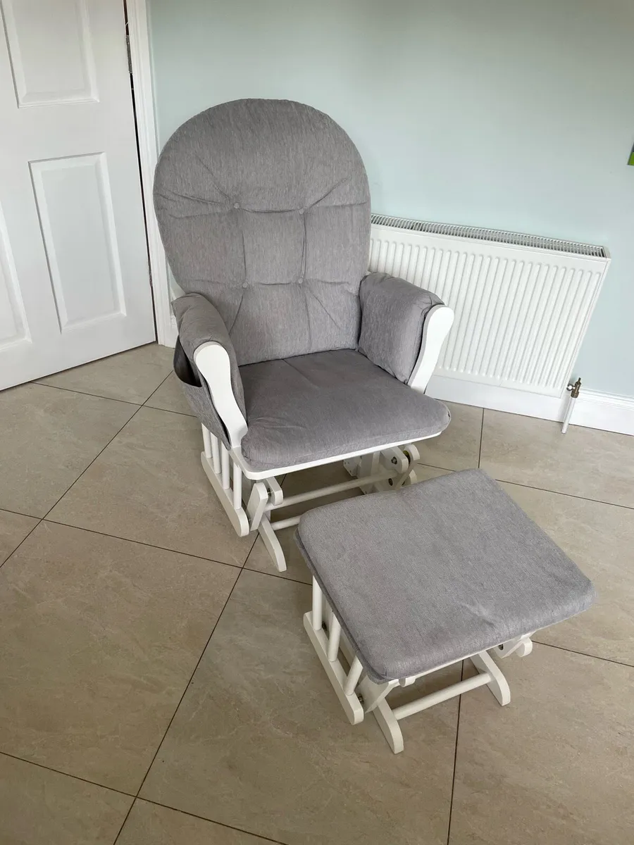 Babylo glider and footstool - Image 1