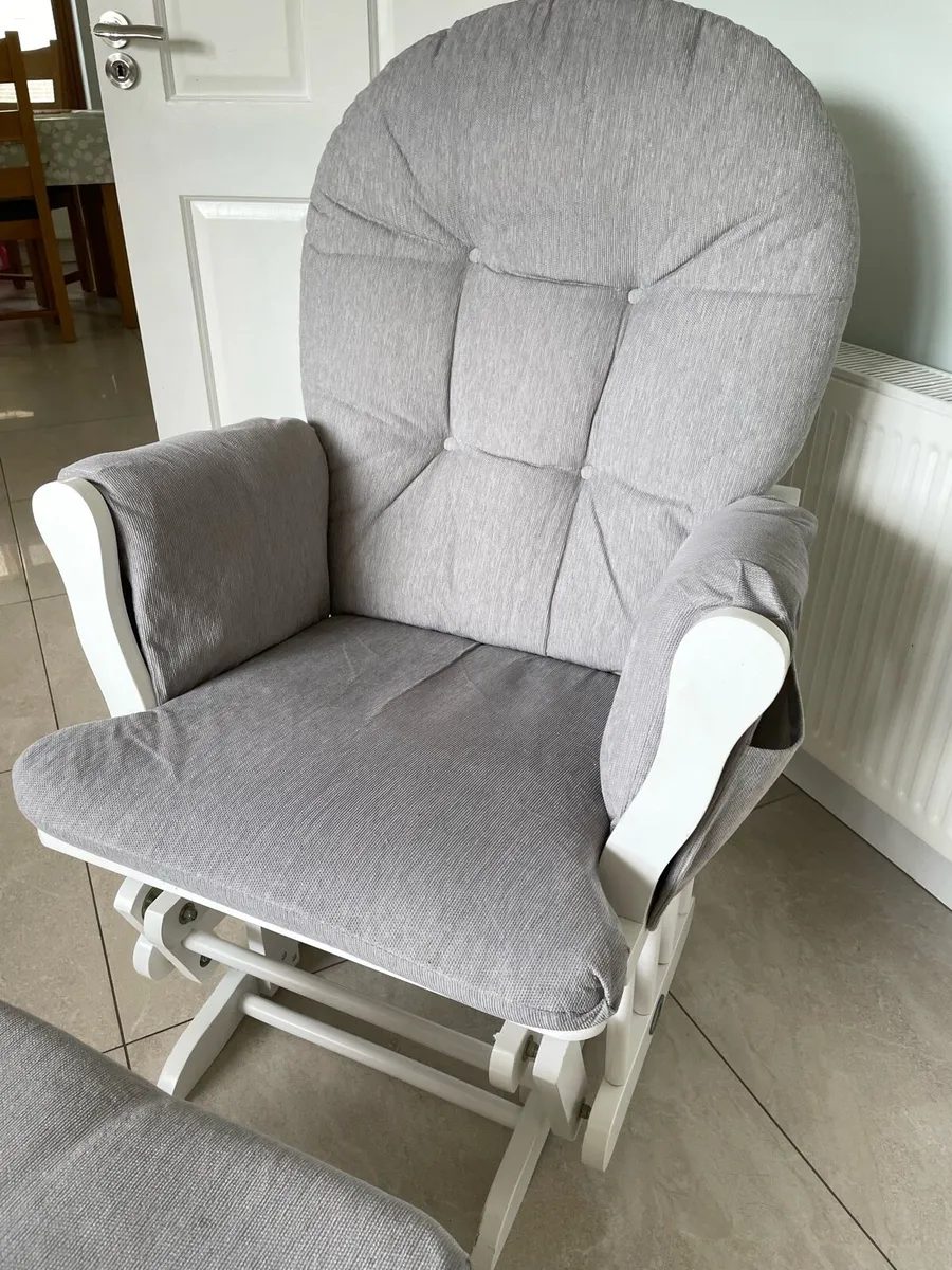 Babylo glider and footstool - Image 2