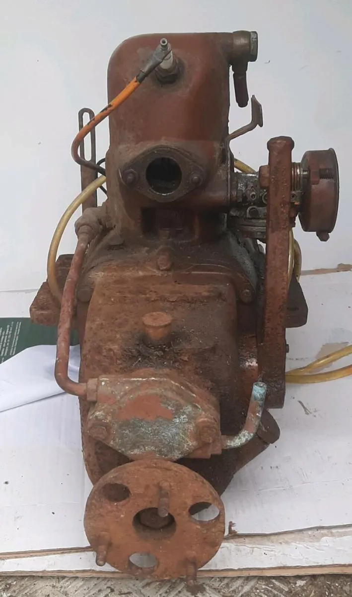Vintage 2 Stoke inboard engine - Image 4