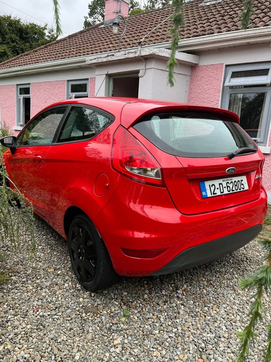 Ford fiesta - Image 2
