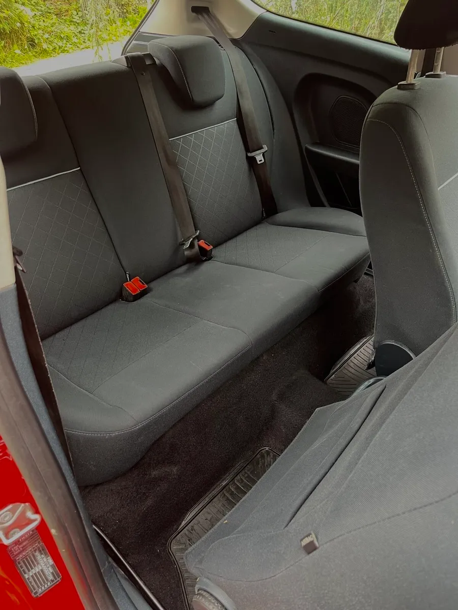 Ford fiesta - Image 4