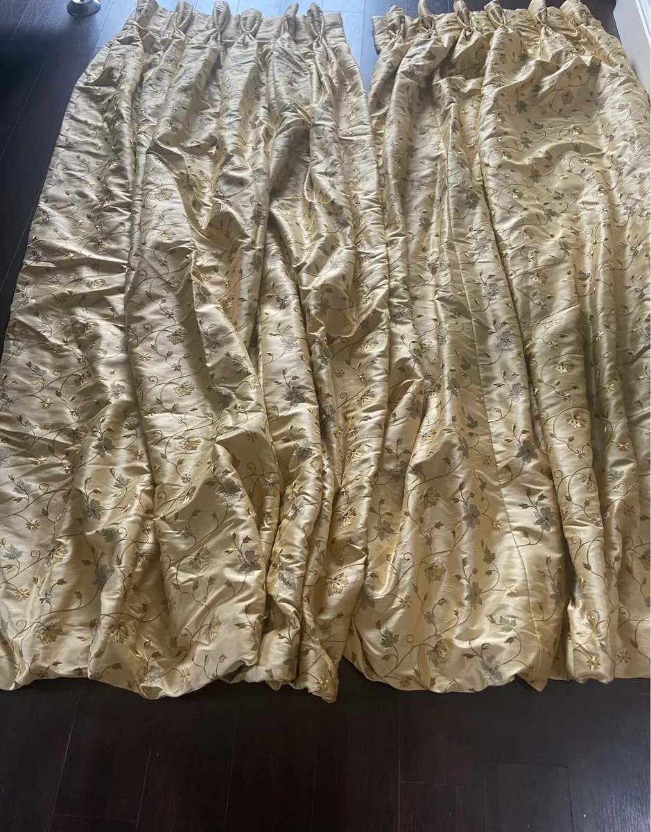 Curtains - Image 1