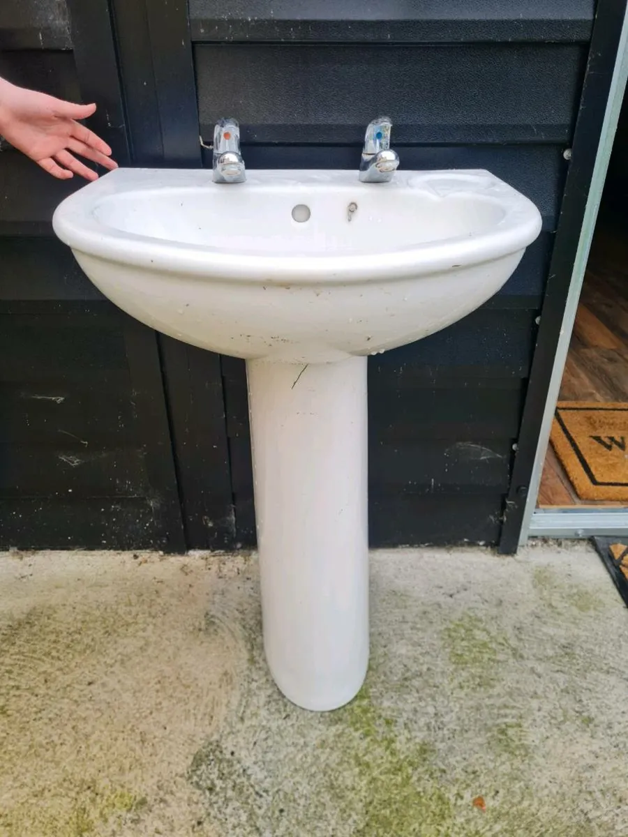 Sink - Image 1