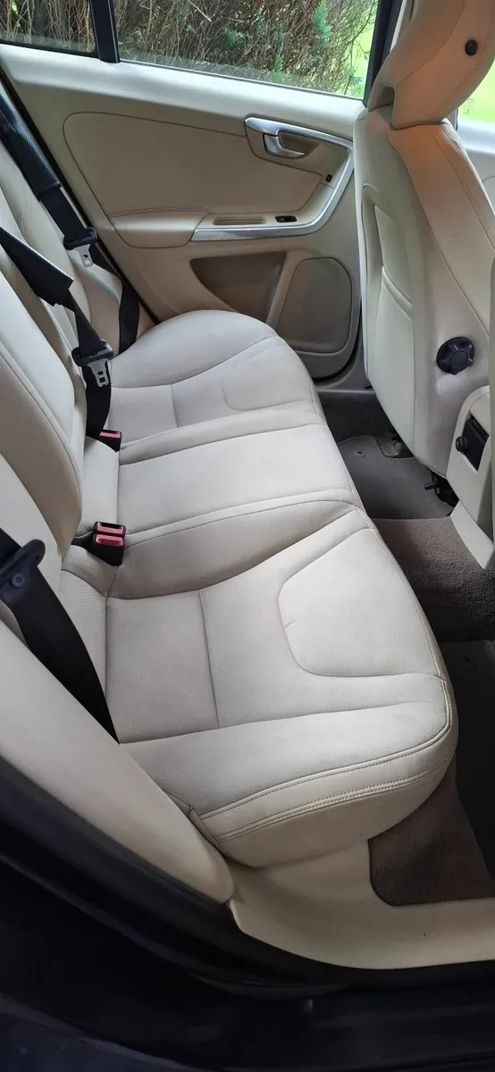 13 Volvo S60 , Spotless,   NEW NCT 9/26 - Image 4