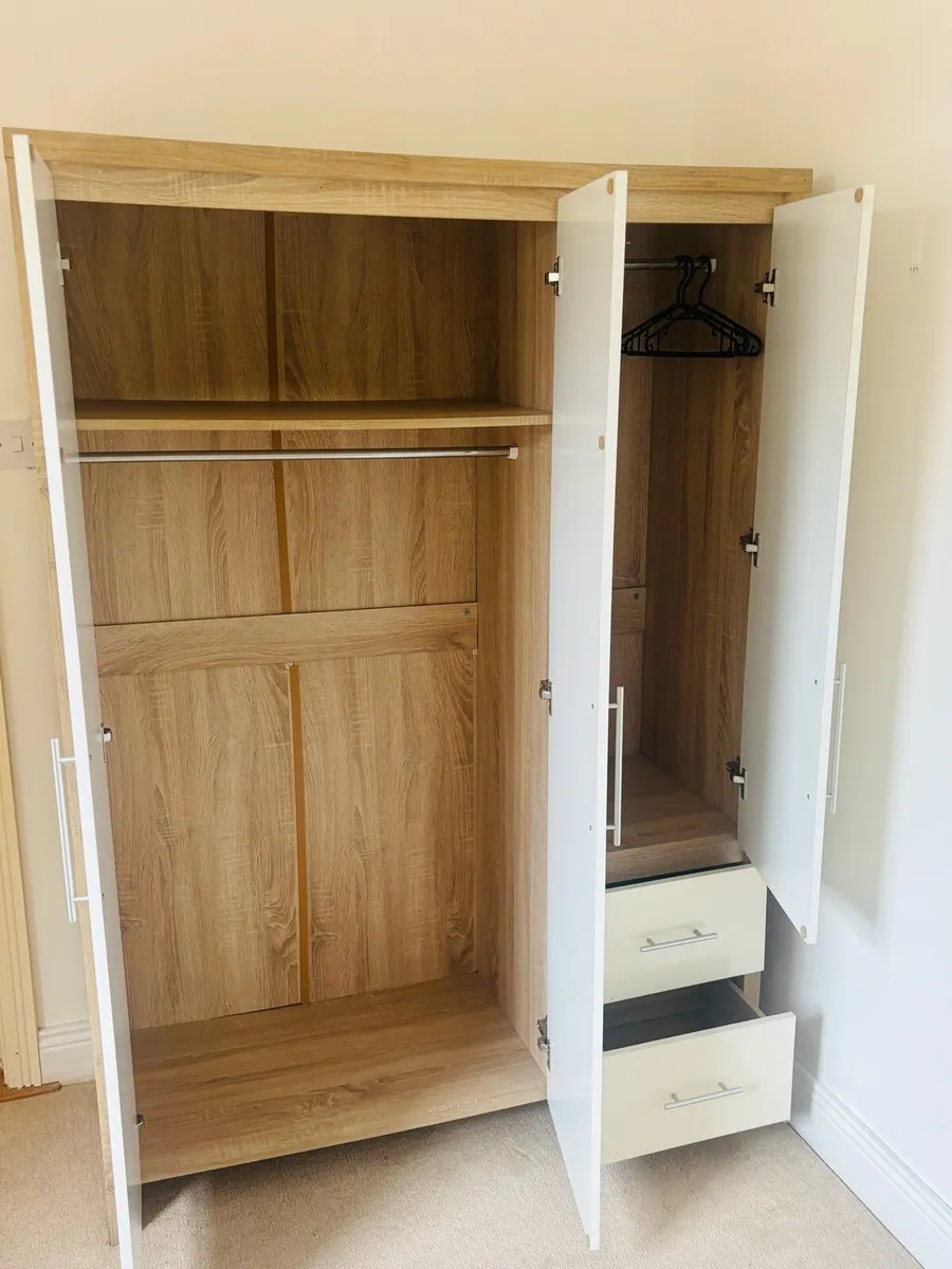Wardrobe - Image 3