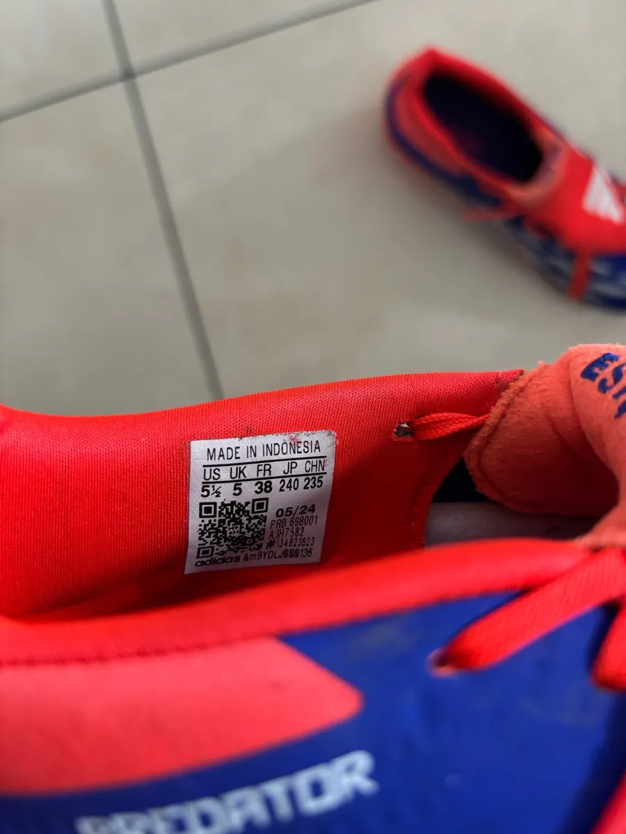 Football boots - Image 3