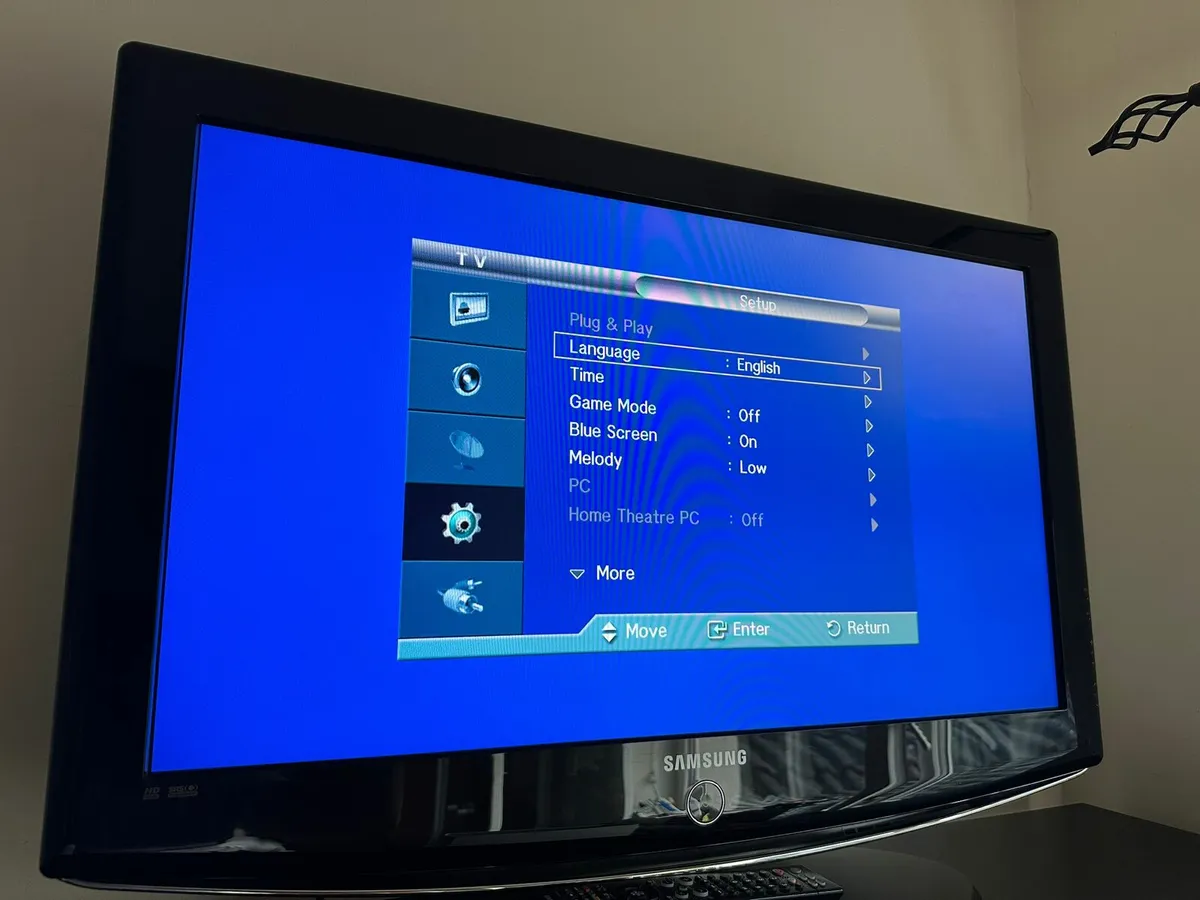 Samsung 32" TV - Image 4