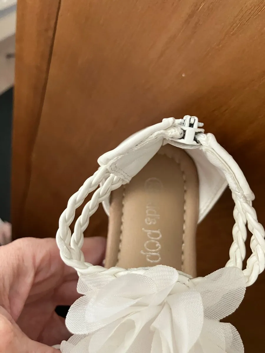 Girls occasion wear sandals Ivory - Image 3