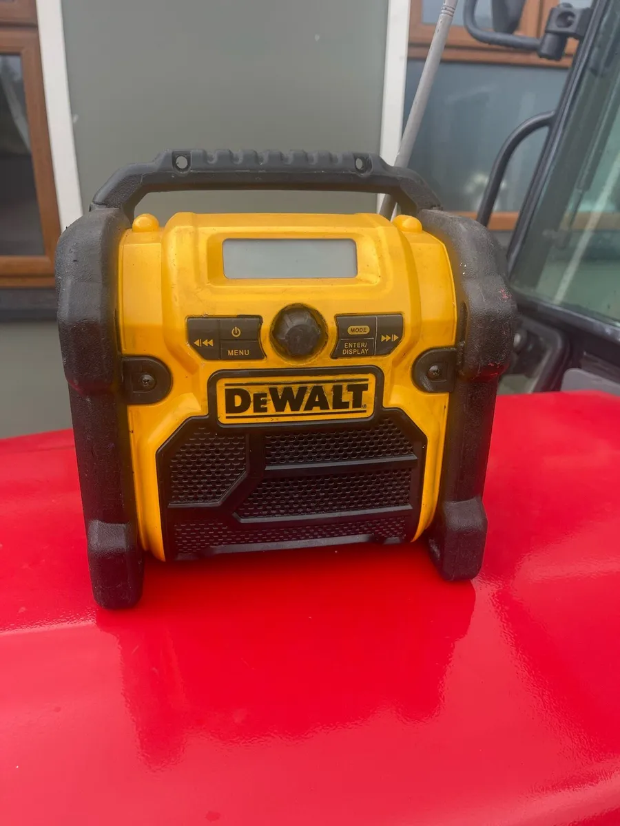 Dewalt Site Radio. - Image 1