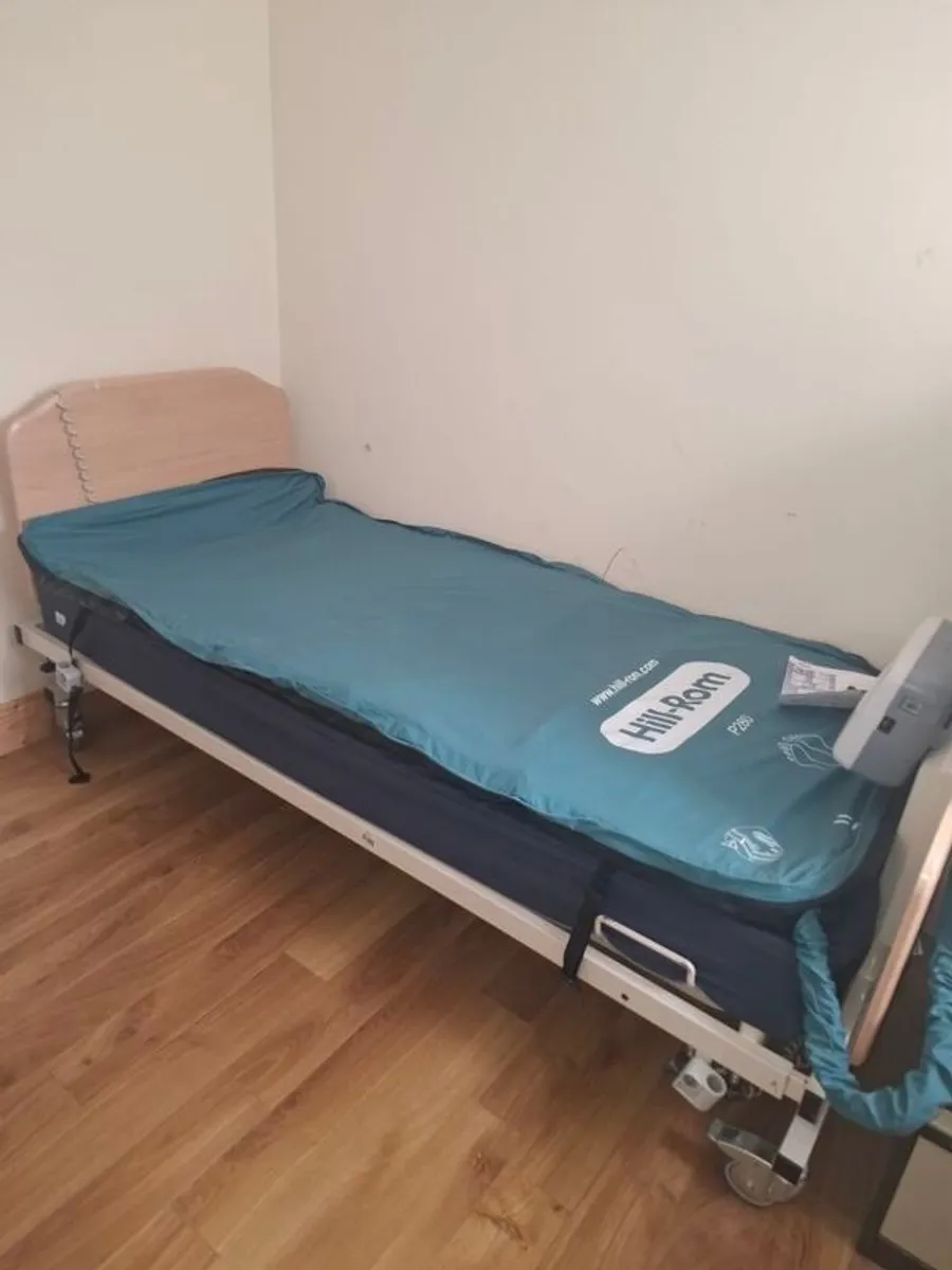 hospital bed - Image 1