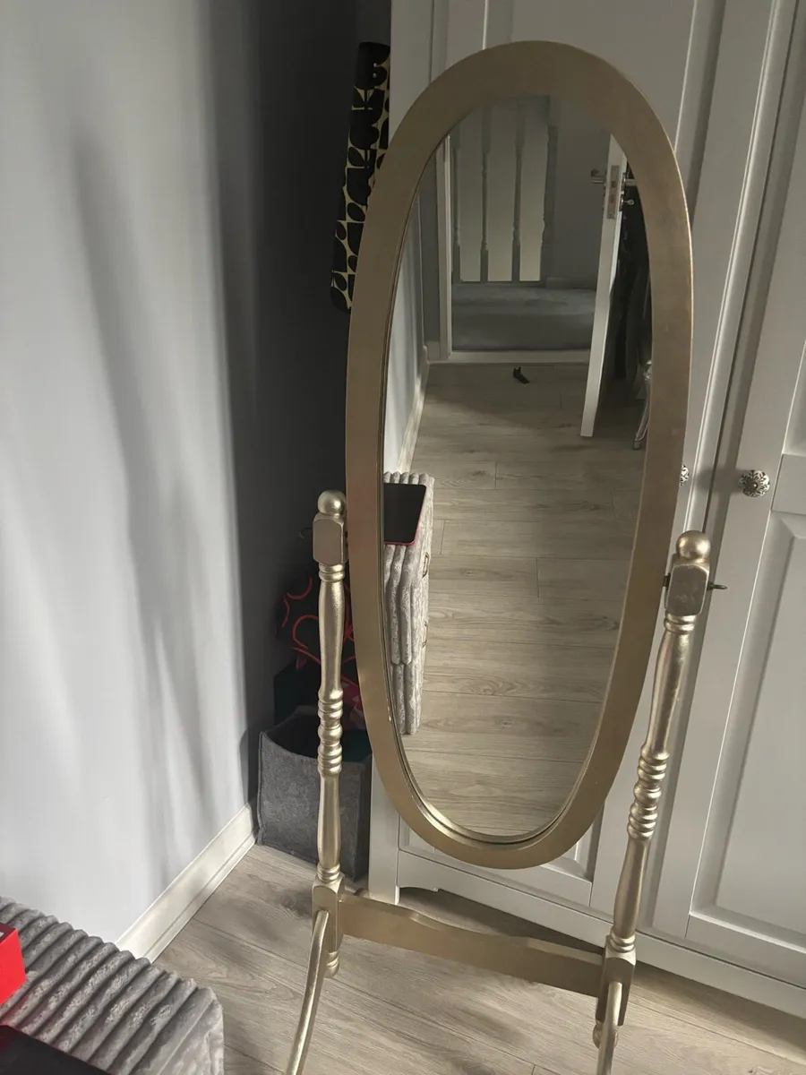 Mirror - Image 2