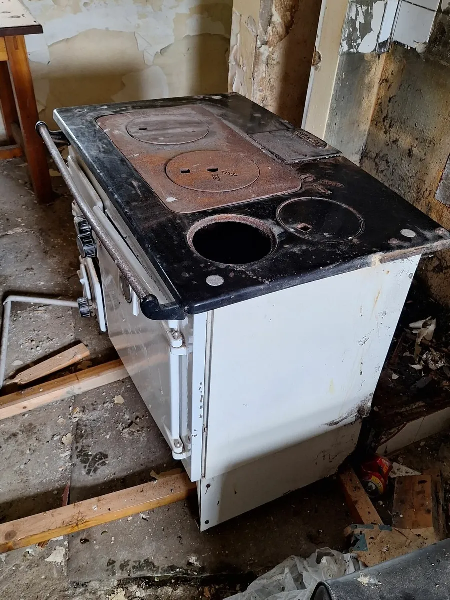 Stanley no 8 stove - Image 2