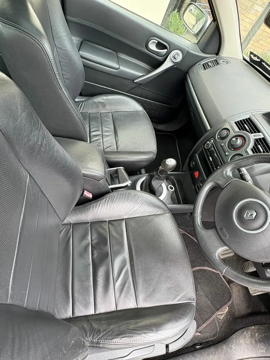 Car - Image 2