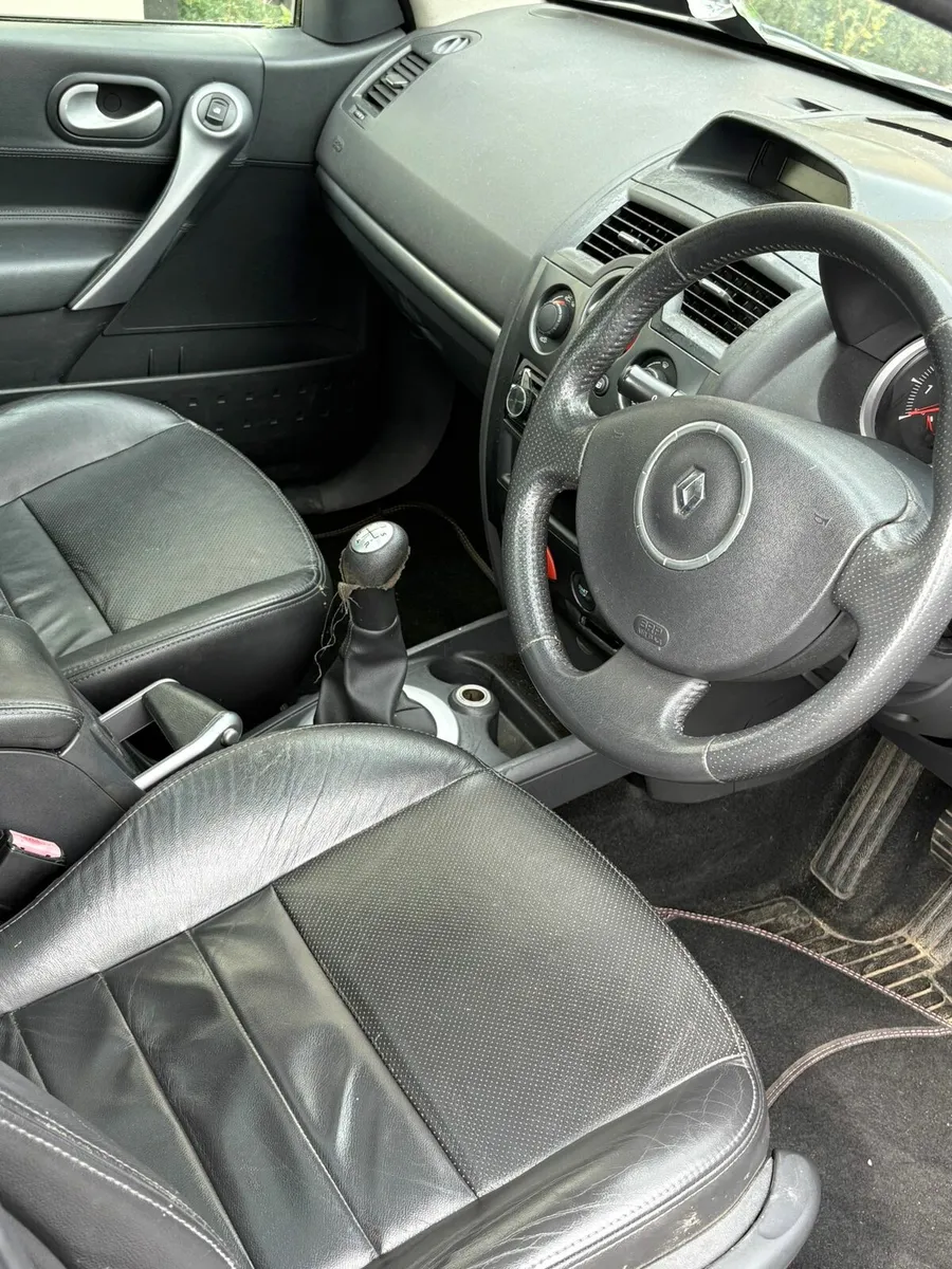 Car - Image 3