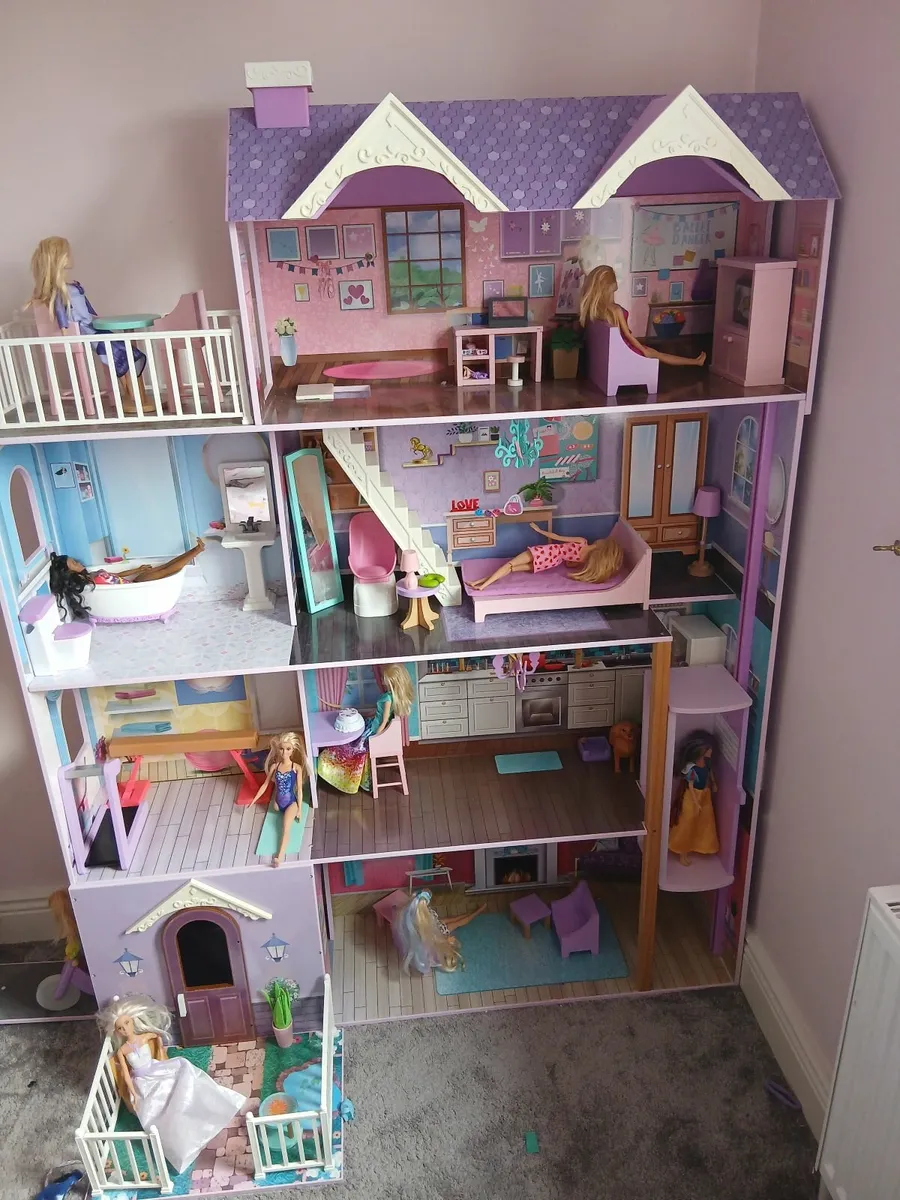 Dolls House - Image 1