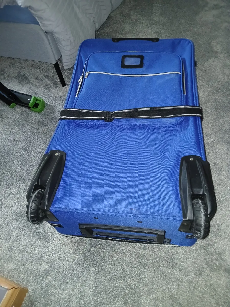 Extra large suitcase - Image 4