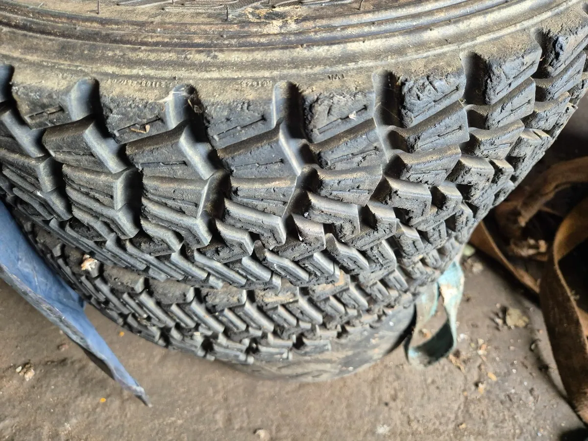 35 Pirelli tires - Image 2