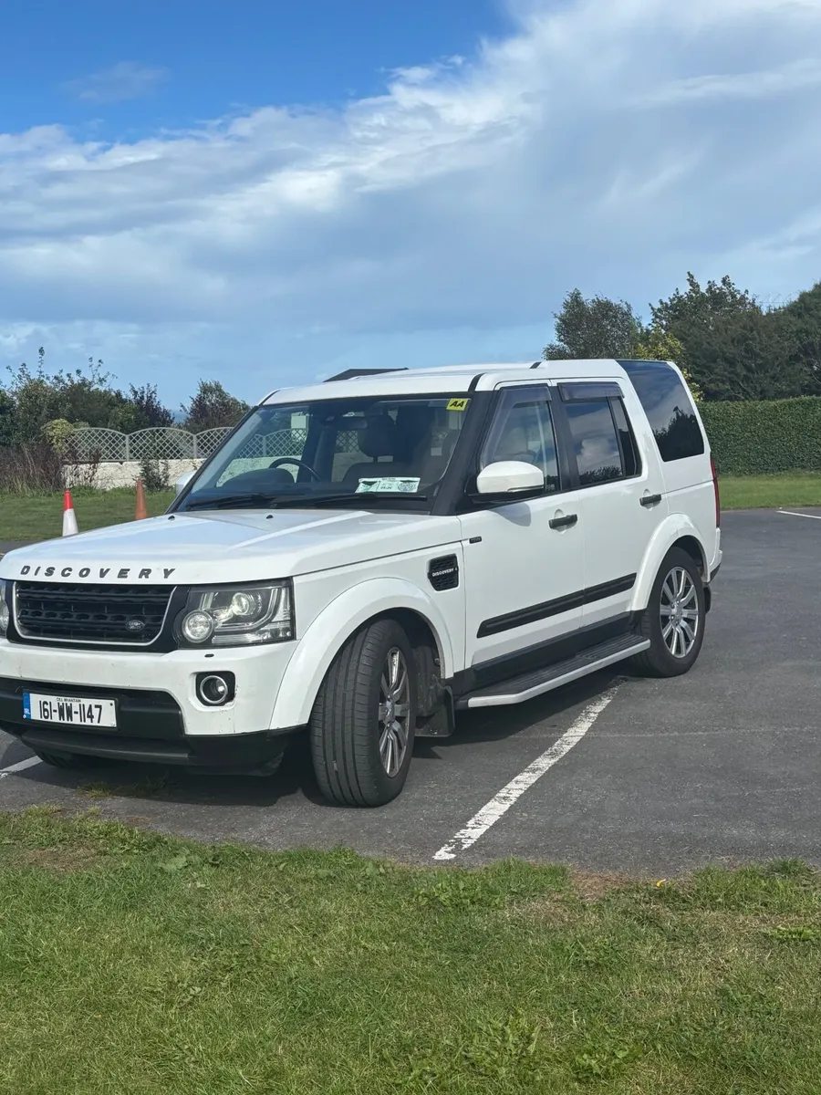 Land Rover Discovery 2016 - Image 1