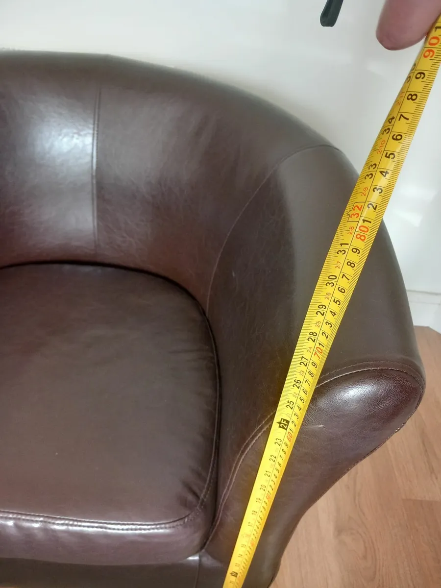 Tub brown leather armchair - Image 2