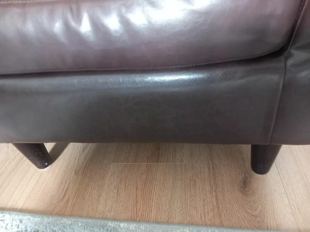 Tub brown leather armchair - Image 4