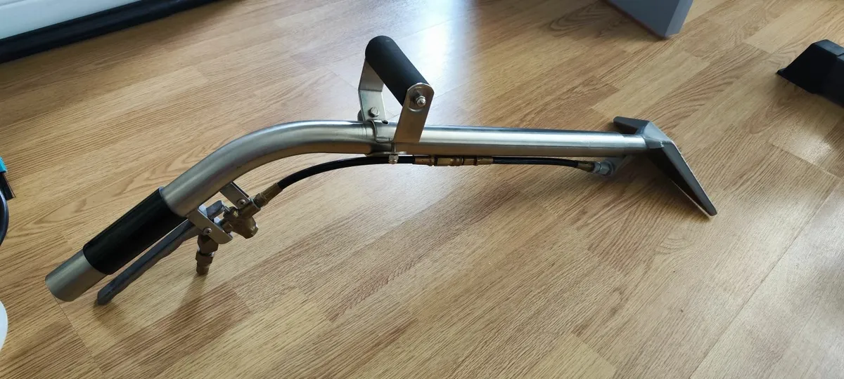 Swivel Headed Stair Carpet Cleaning Tool Mini Wand - Image 2