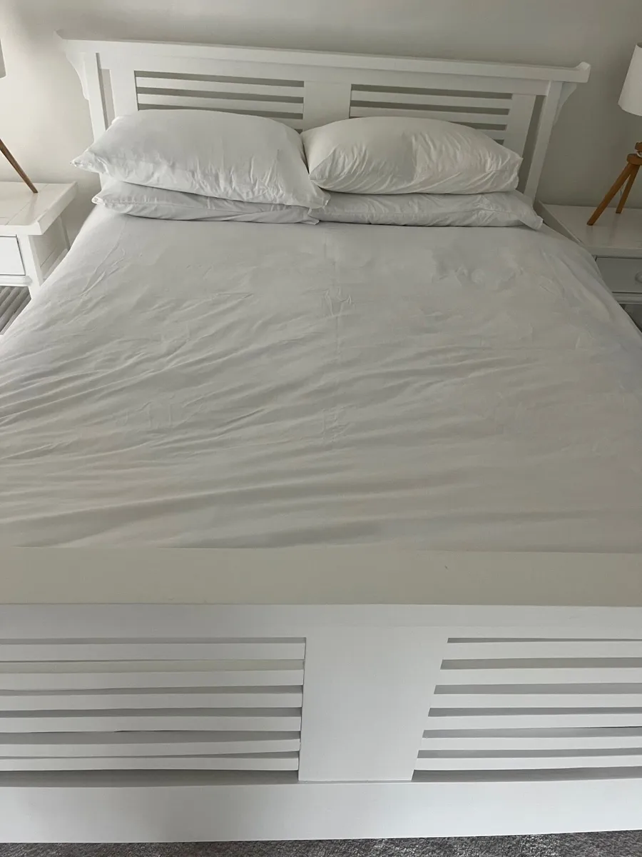 King size bed frame - Image 4