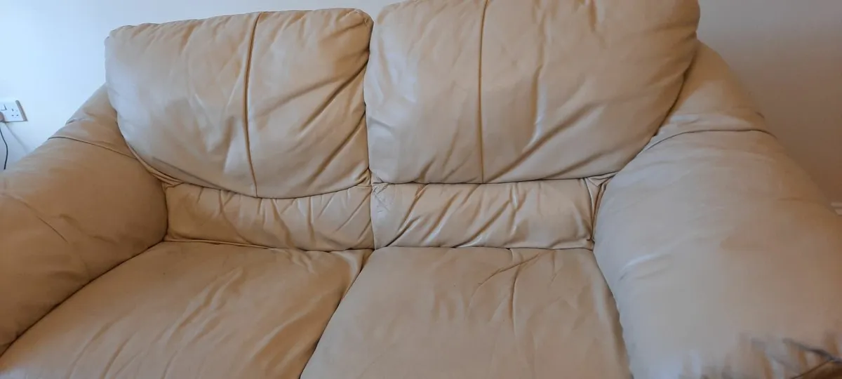 Cream leather sofas - Image 4