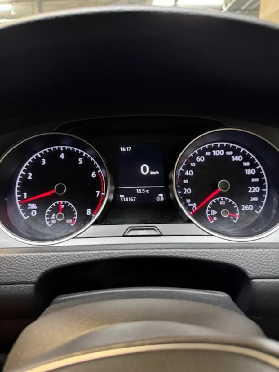 162 VW GOLF 1.2 TRENDLINE TSI - Image 2