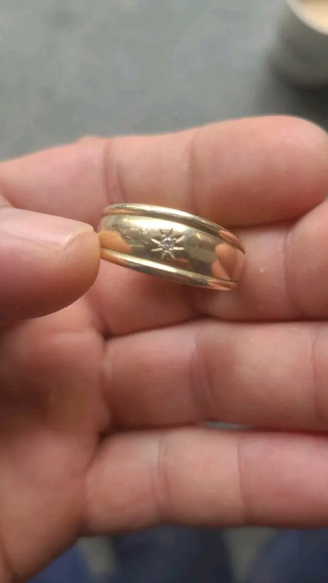 9ct gold ring