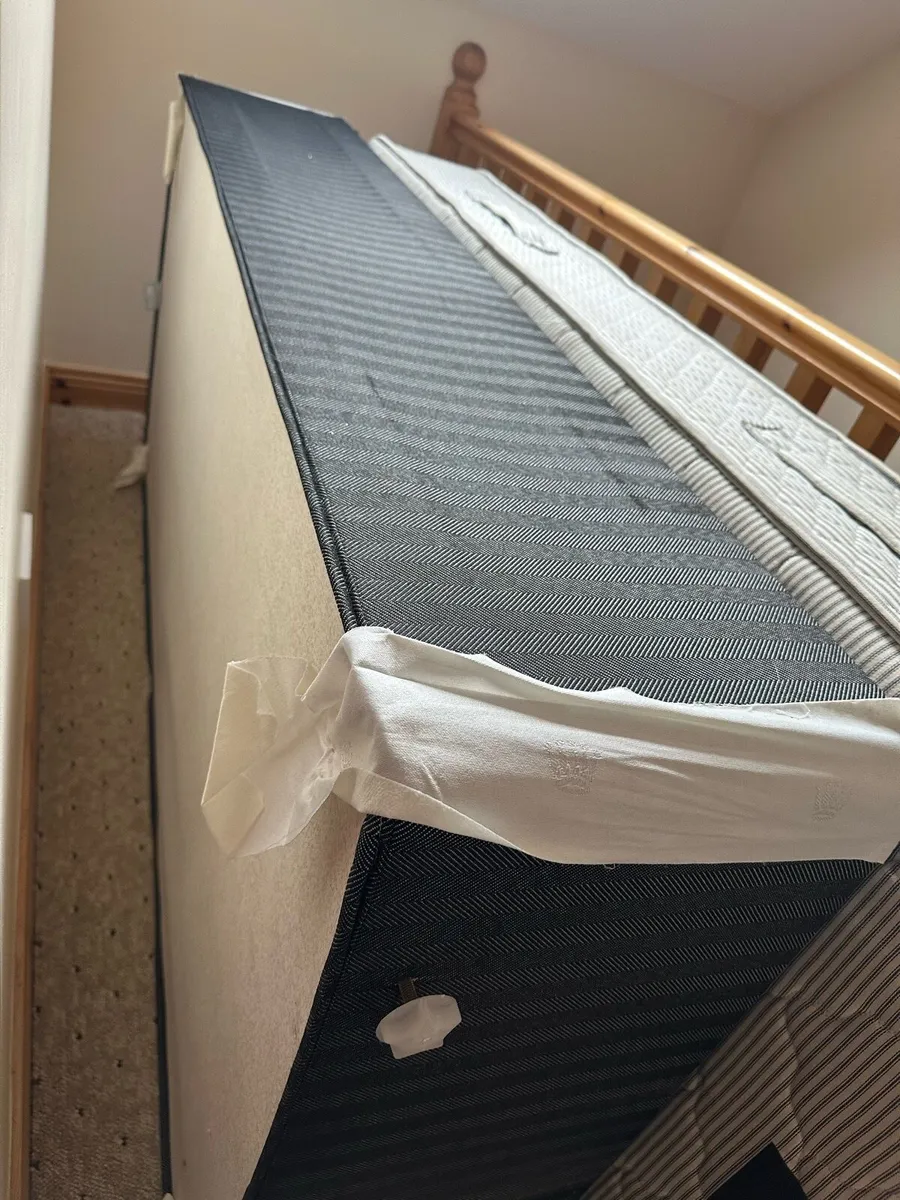 Mattress & base - Image 4