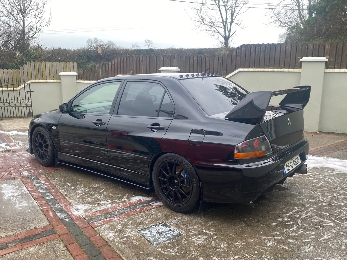 2005 Mitsubishi Evo 8 - Image 4