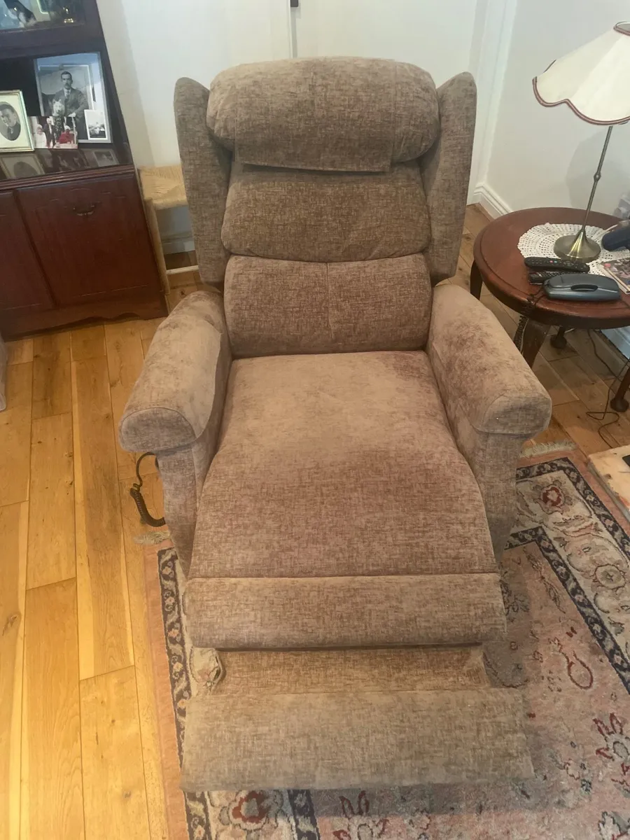 Rise and recline chair - Image 3