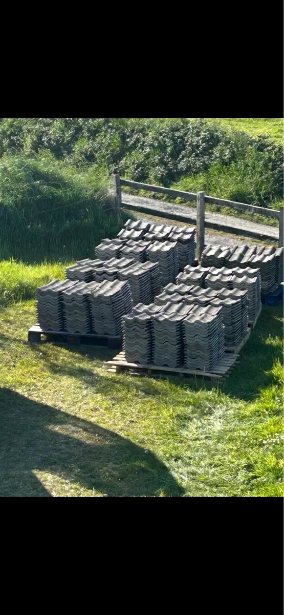 Roof tiles. - Image 2