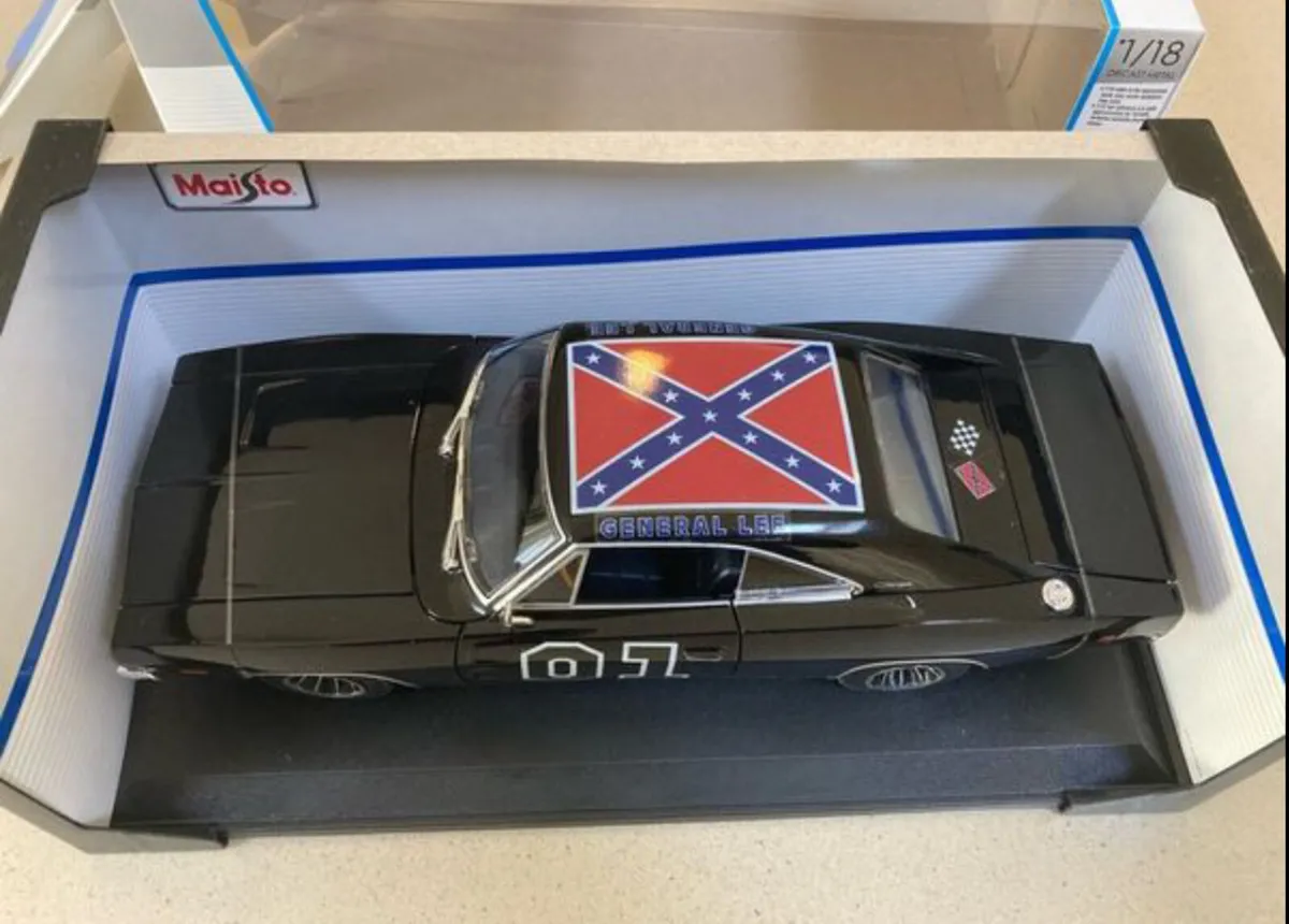 Dodge Charger General Lee 1/18 Maisto Rare Black e - Image 4