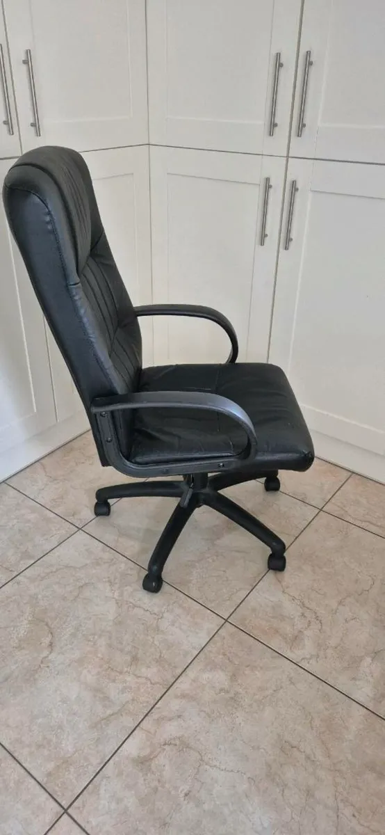 Office Chair - Image 2