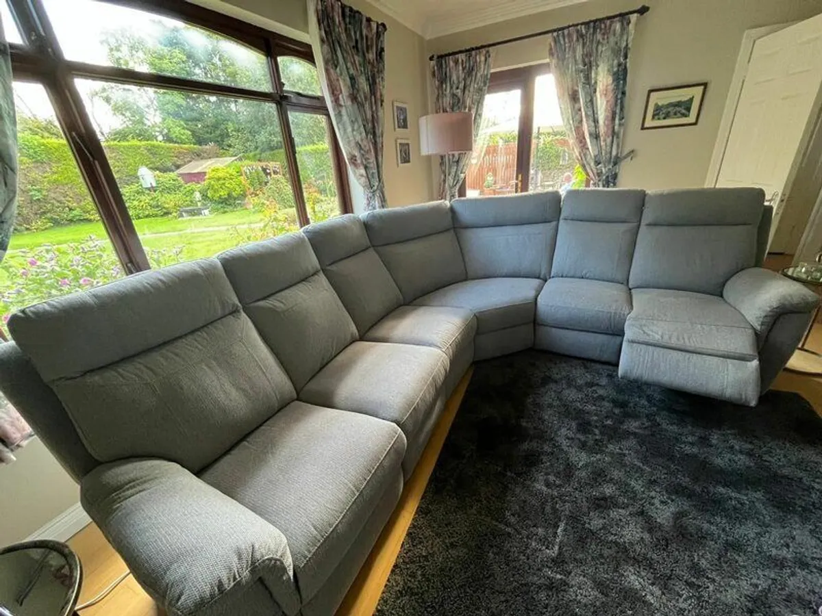 Suite of furniture - Image 3