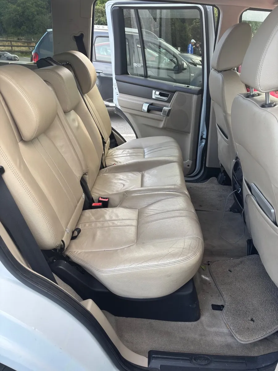 Land Rover Discovery 2016 - Image 3