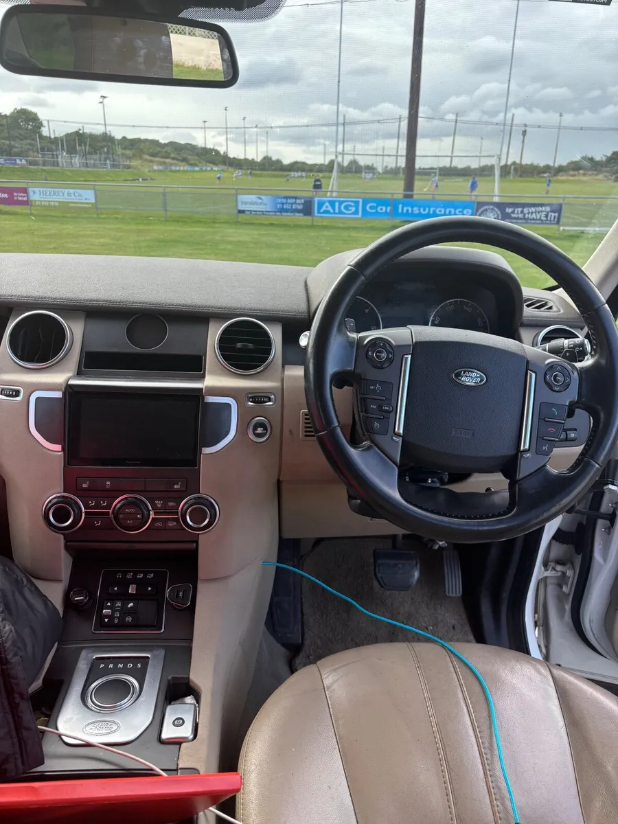 Land Rover Discovery 2016 - Image 4