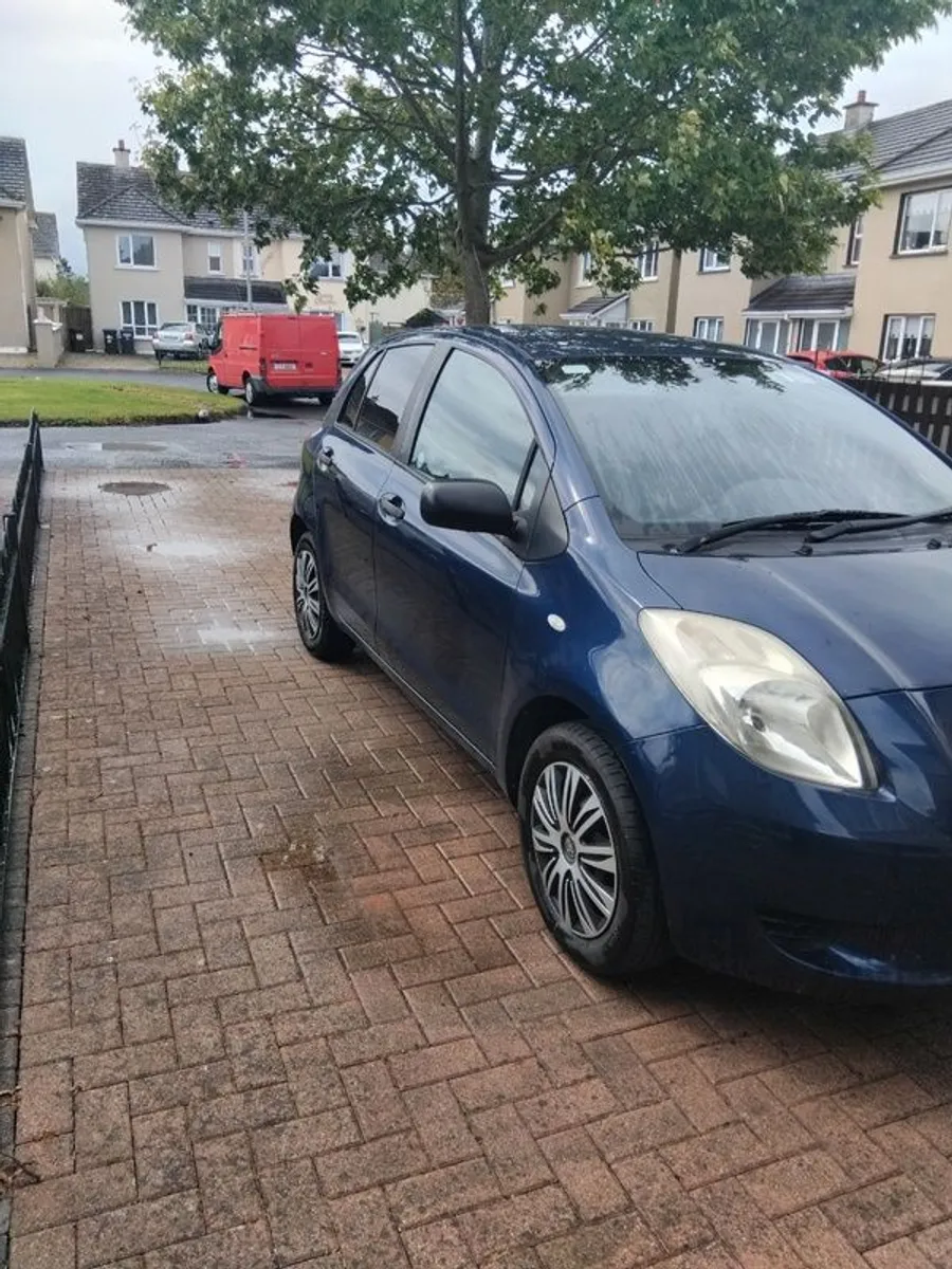 2006 Toyota Yaris - Image 2