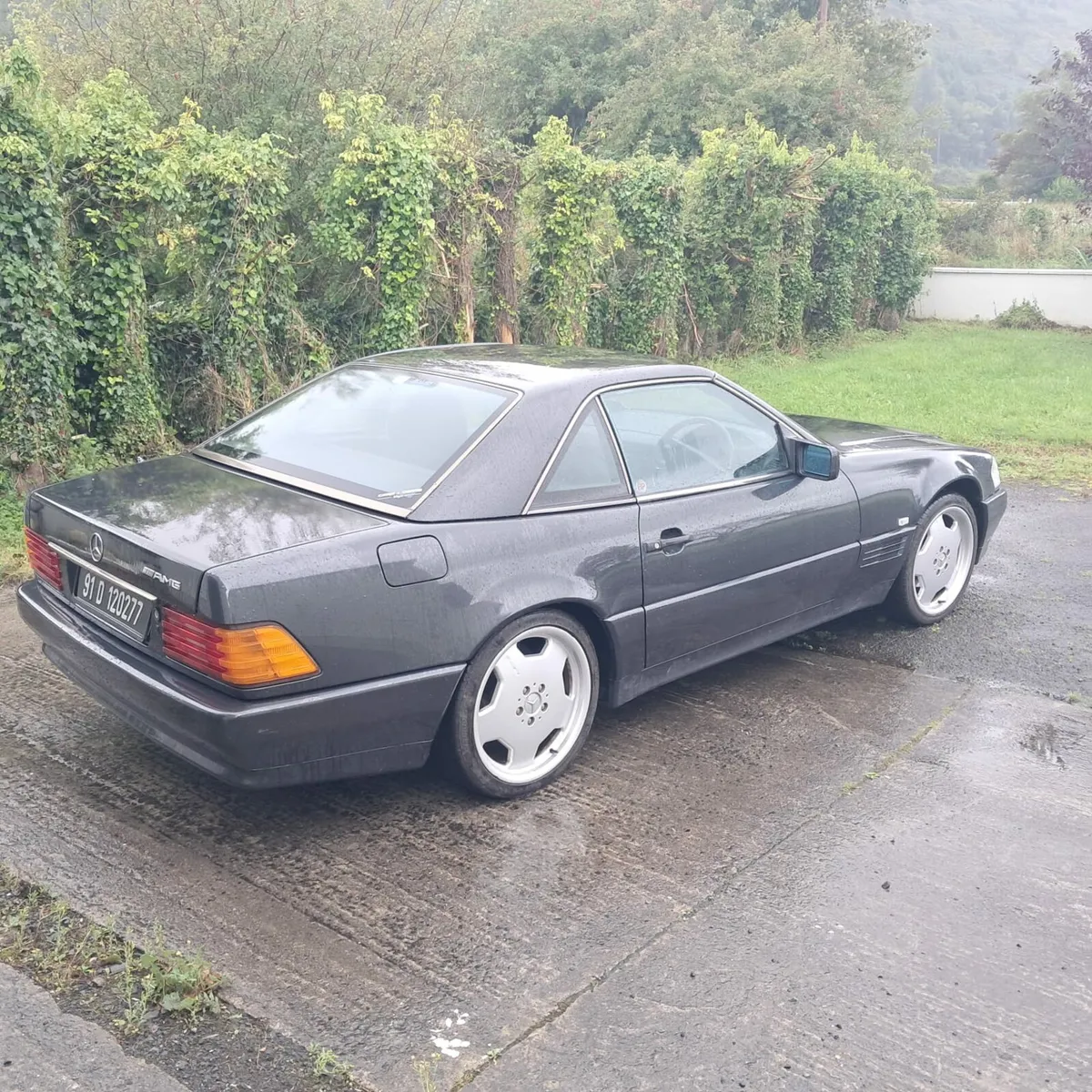 Mercedes SL 300 - Image 2