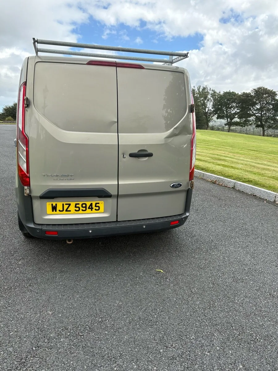 Van - Image 4