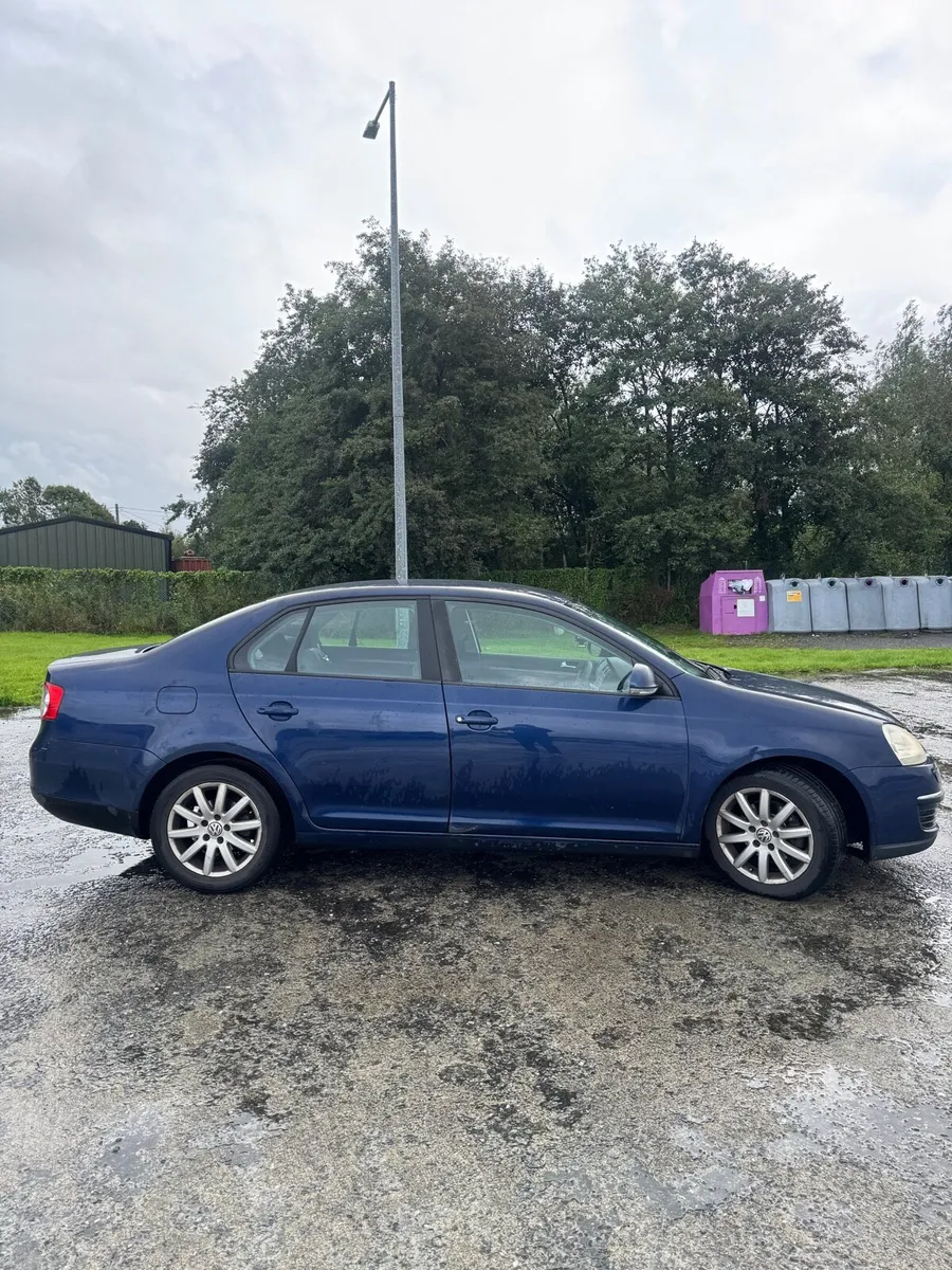Volkswagen Jetta 2008 1.9 TDI - Image 2