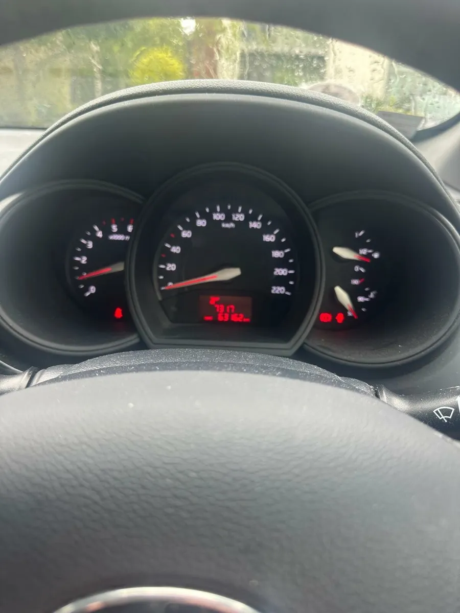 Kia Rio EX 1.4 5DR - 2017 - Low milage - Image 3