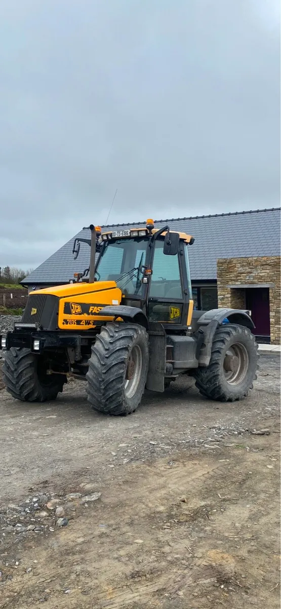 JCB Fastrac 2135 - Image 1