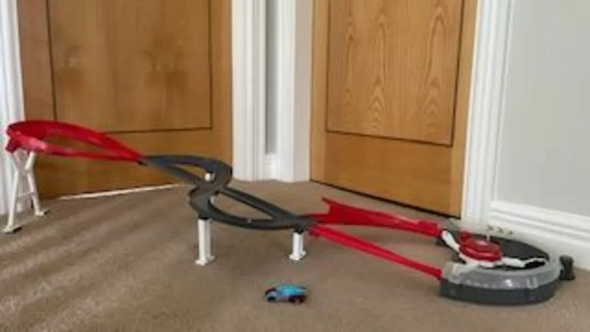 Hot Wheels Race Track Set - Image 1