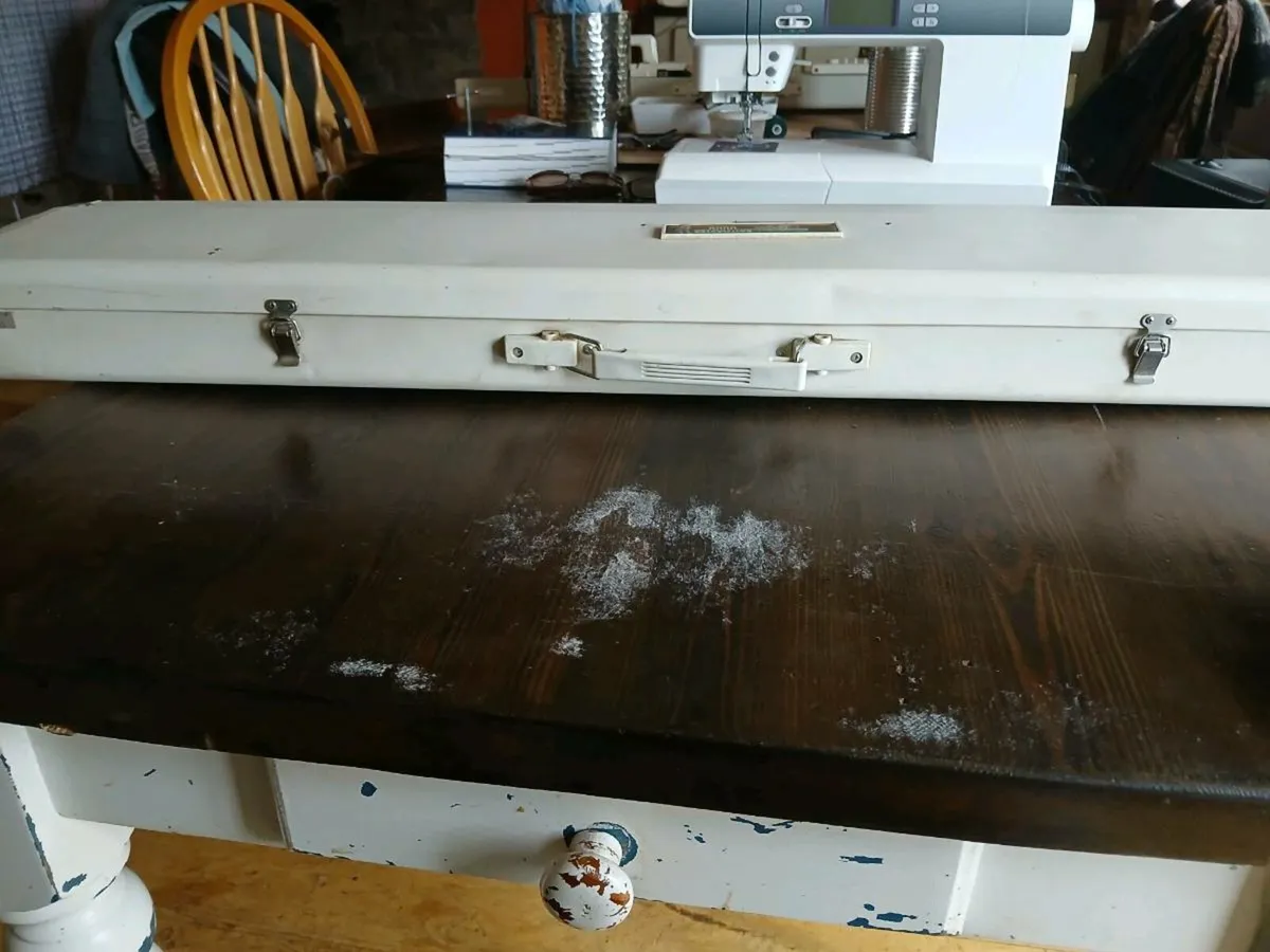 Knit master Knitting machine needlebed - Image 1