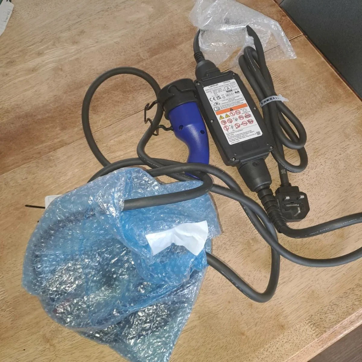 Toyota lexus  car charger - Image 1