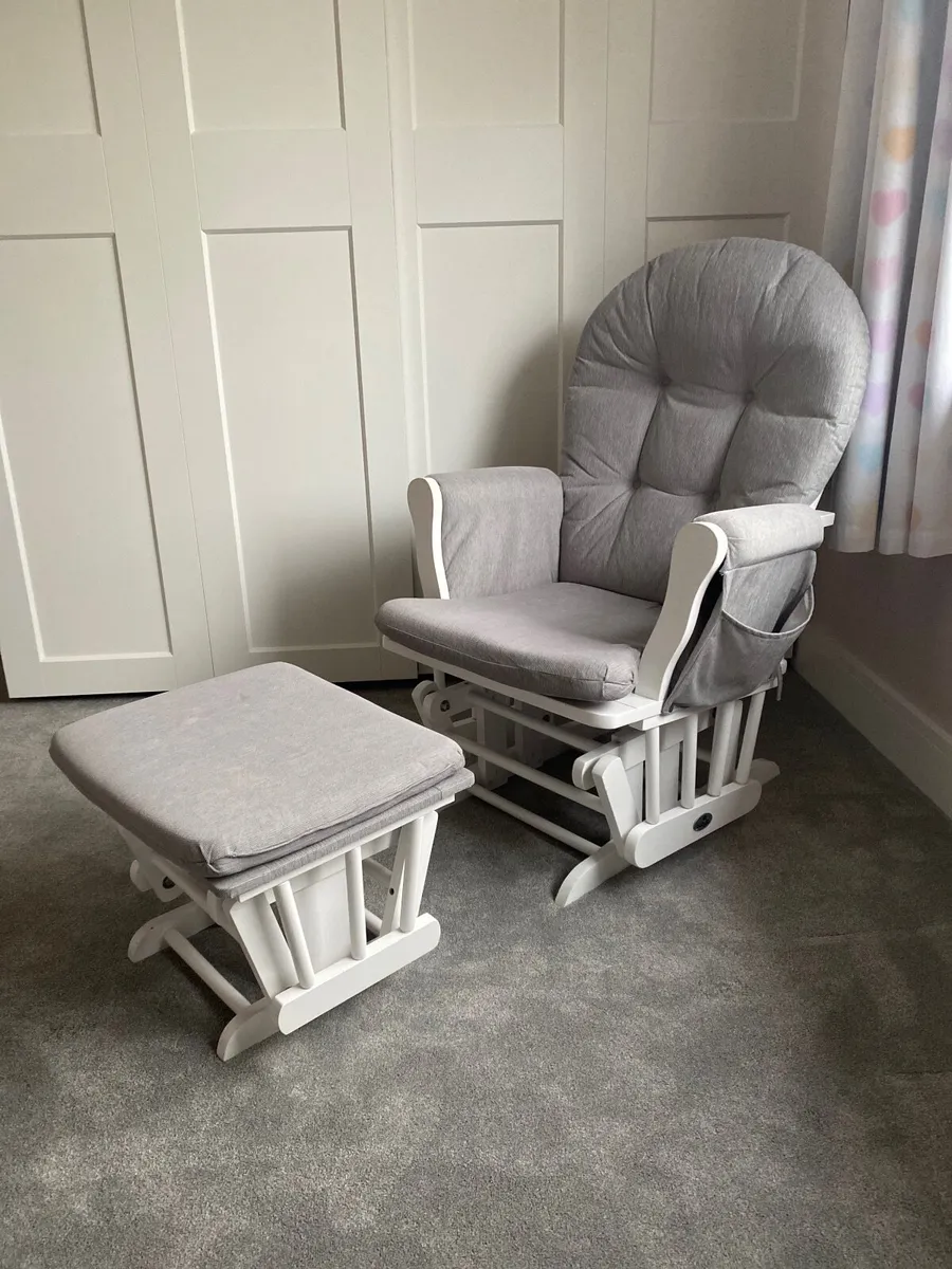 Babylo Nursing Rocking Chair - Image 1