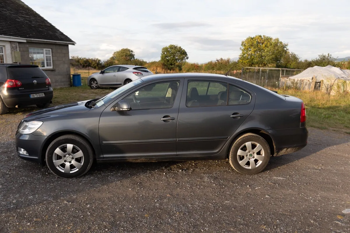 Skoda Octavia 2010 - Image 3
